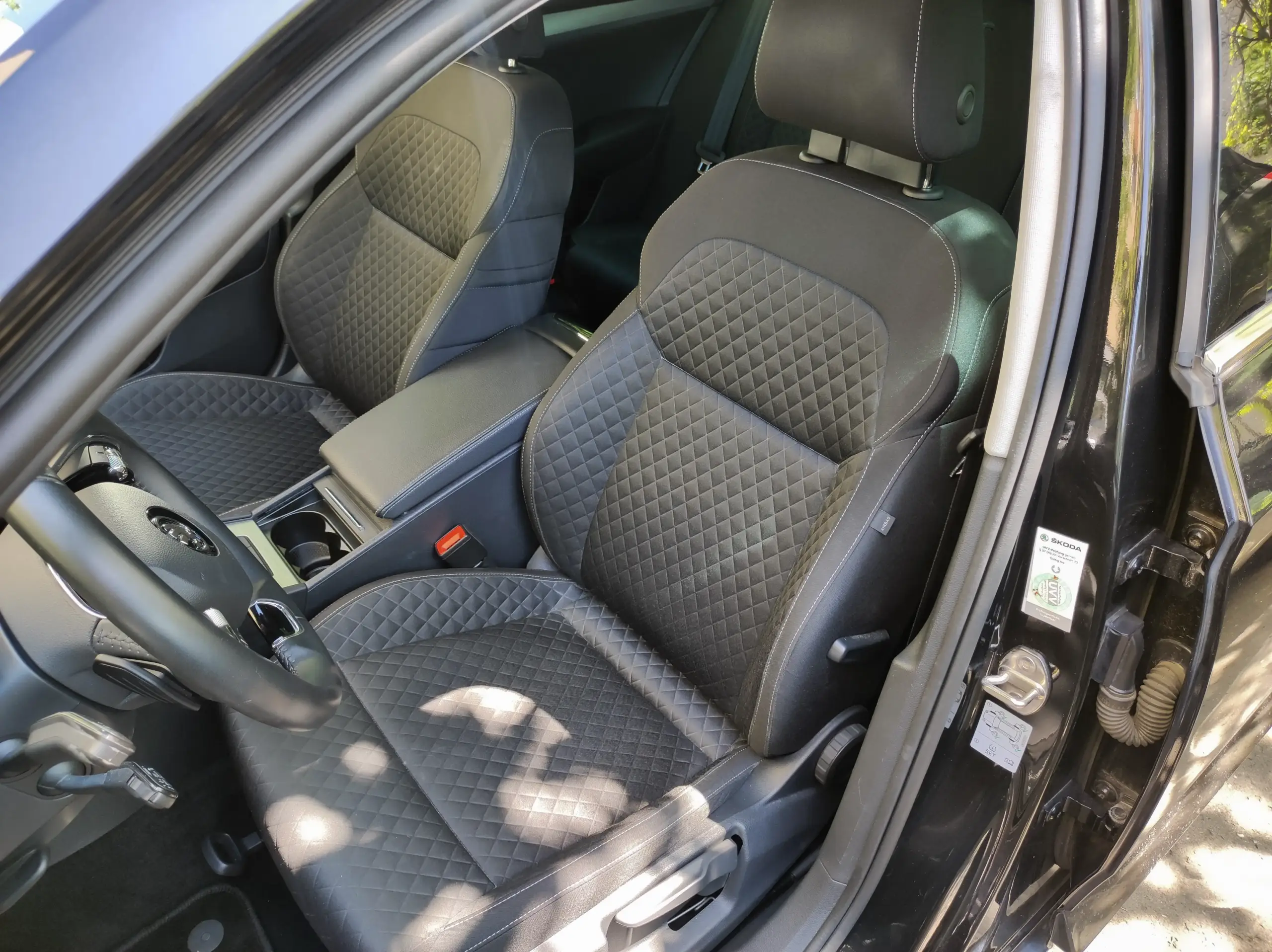 Škoda Superb Combi - Image 15