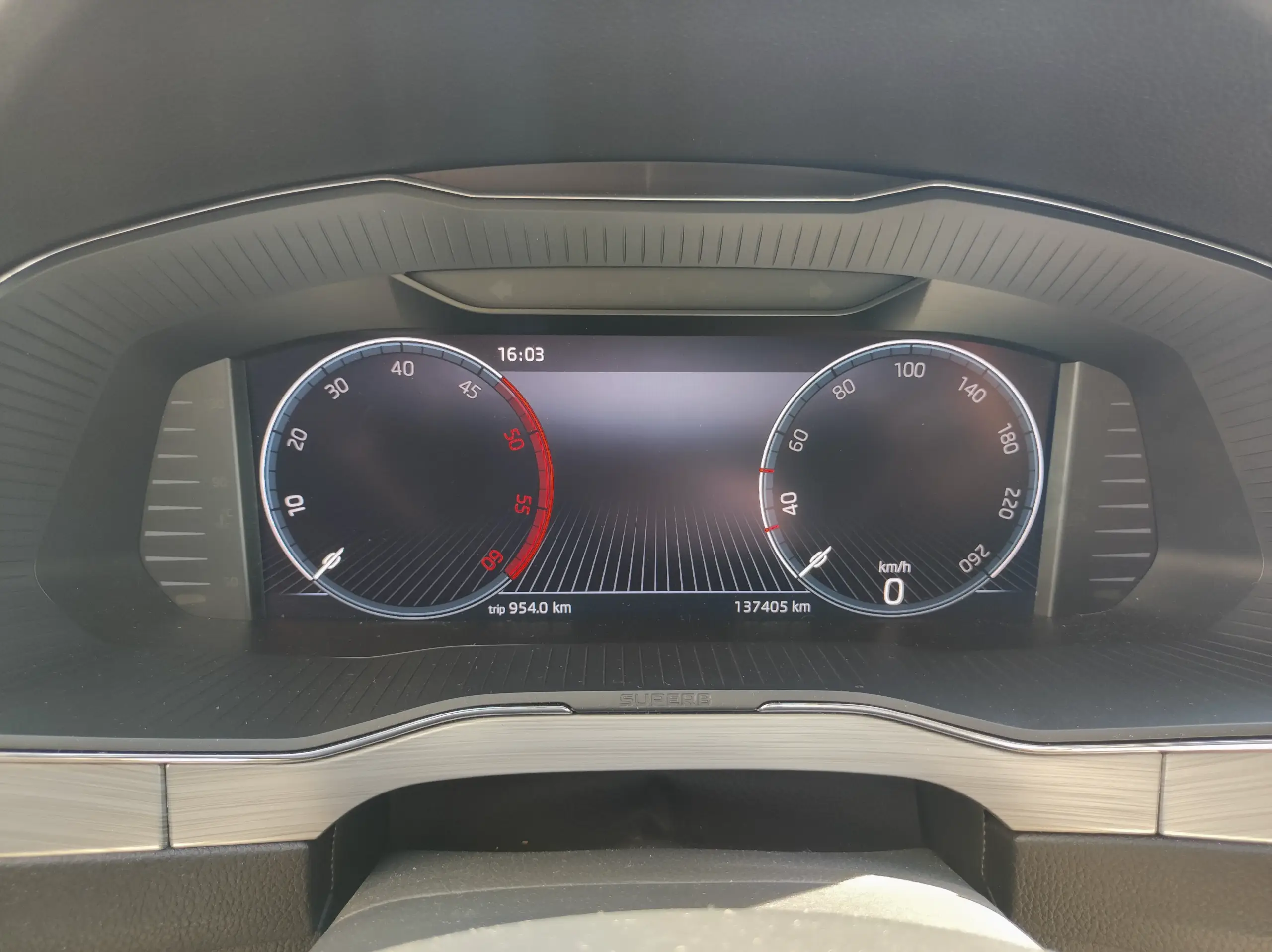 Škoda Superb Combi - Image 19